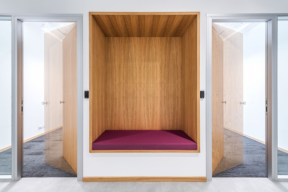 Hlavné mesto Praha, Nusle - Praha 4 | Prenájom, Administratívna budova, 1 547 m²