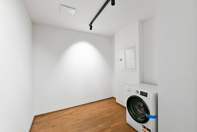 Capital City of Prague, Karlín - Prague 8 | Sale, Apartment One-bedroom (2+kk), 78 m²
