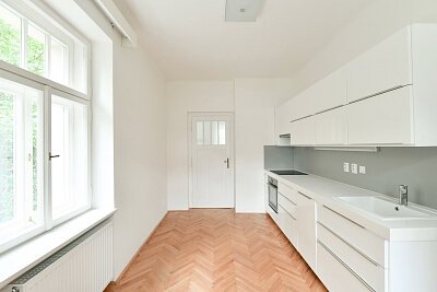 Hlavné mesto Praha, Smíchov - Praha 5 | Predaj, Byt 2-izbový, 69 m²