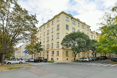 Hlavné mesto Praha, Smíchov - Praha 5 | Predaj, Byt 2-izbový, 45 m²
